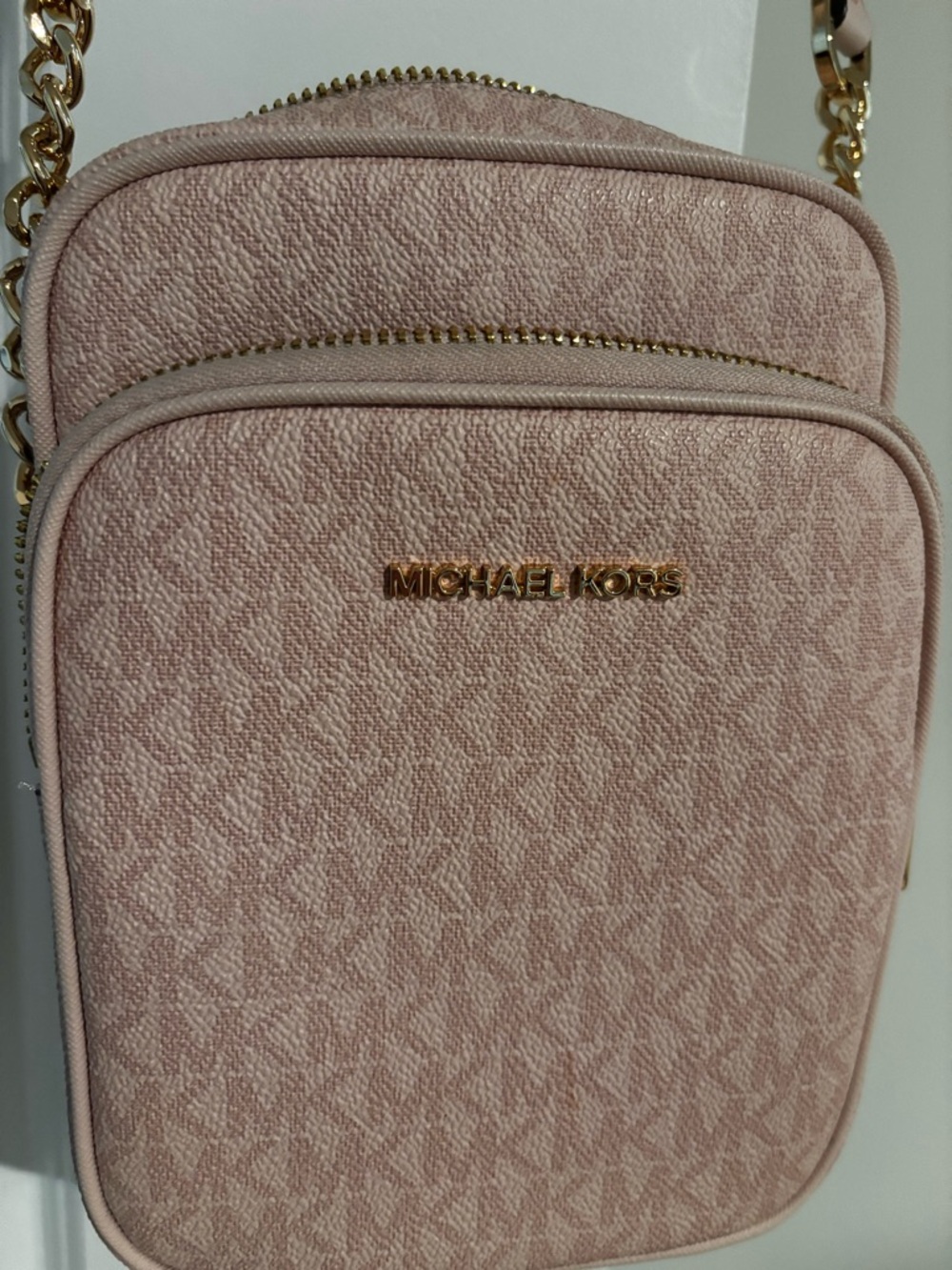 Michael Kors Blush Pink Signature Crossbody with Gold Hardware - Picture 4 of 5